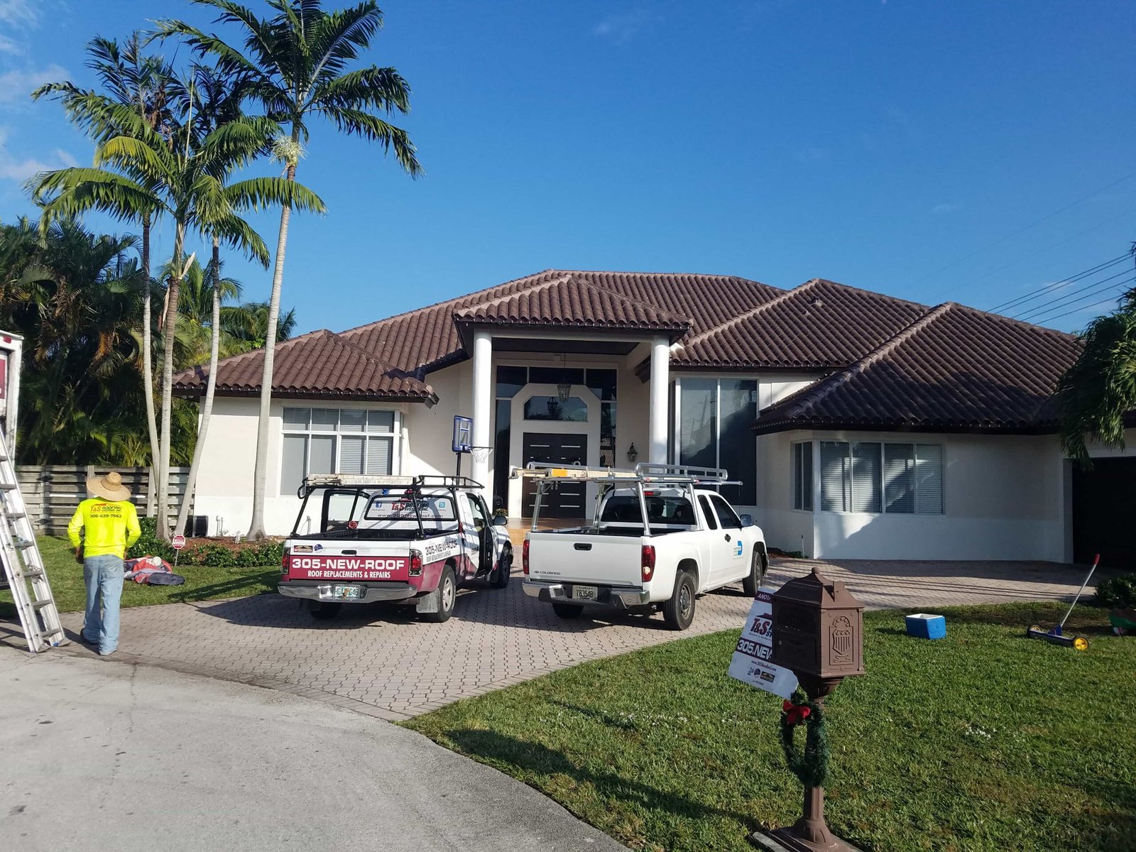 Miami Roofing Contractors | Commerical & Residential | T&S Roofing